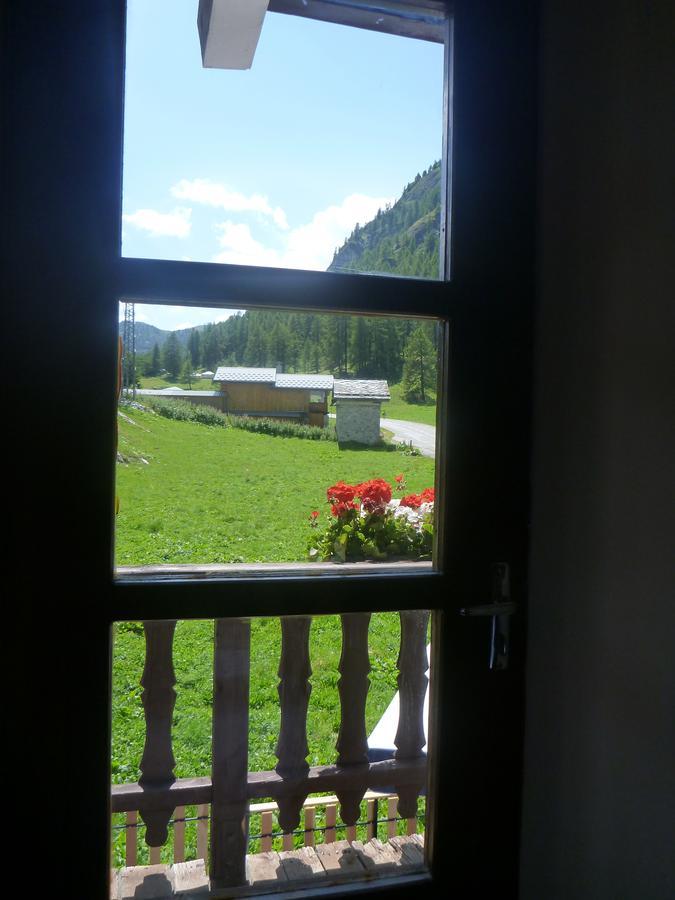 Chalet Les Melezes Bed and Breakfast Tignes Exteriör bild