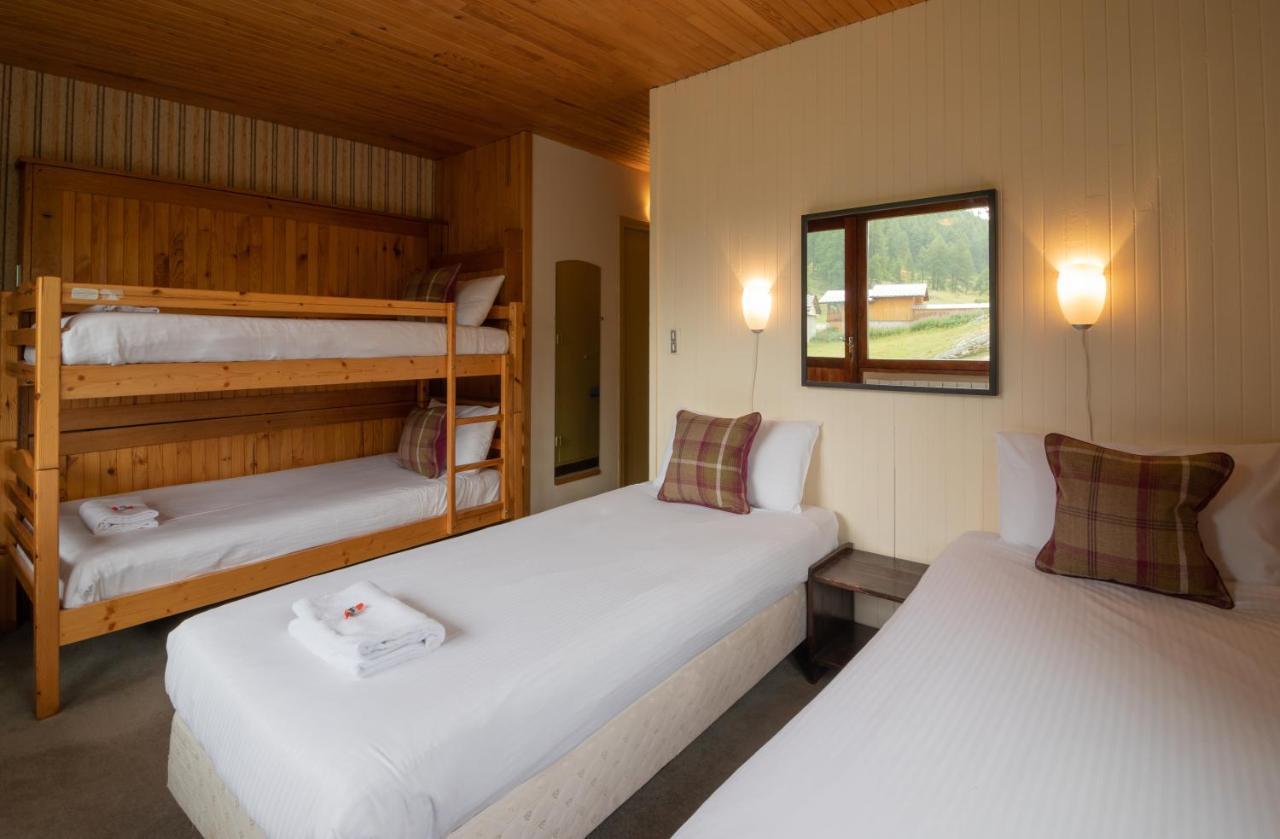 Chalet Les Melezes Bed and Breakfast Tignes Exteriör bild